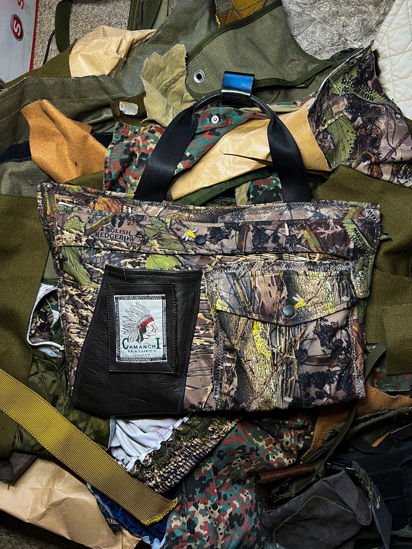 ‘Hold-On’ Laptop Bag