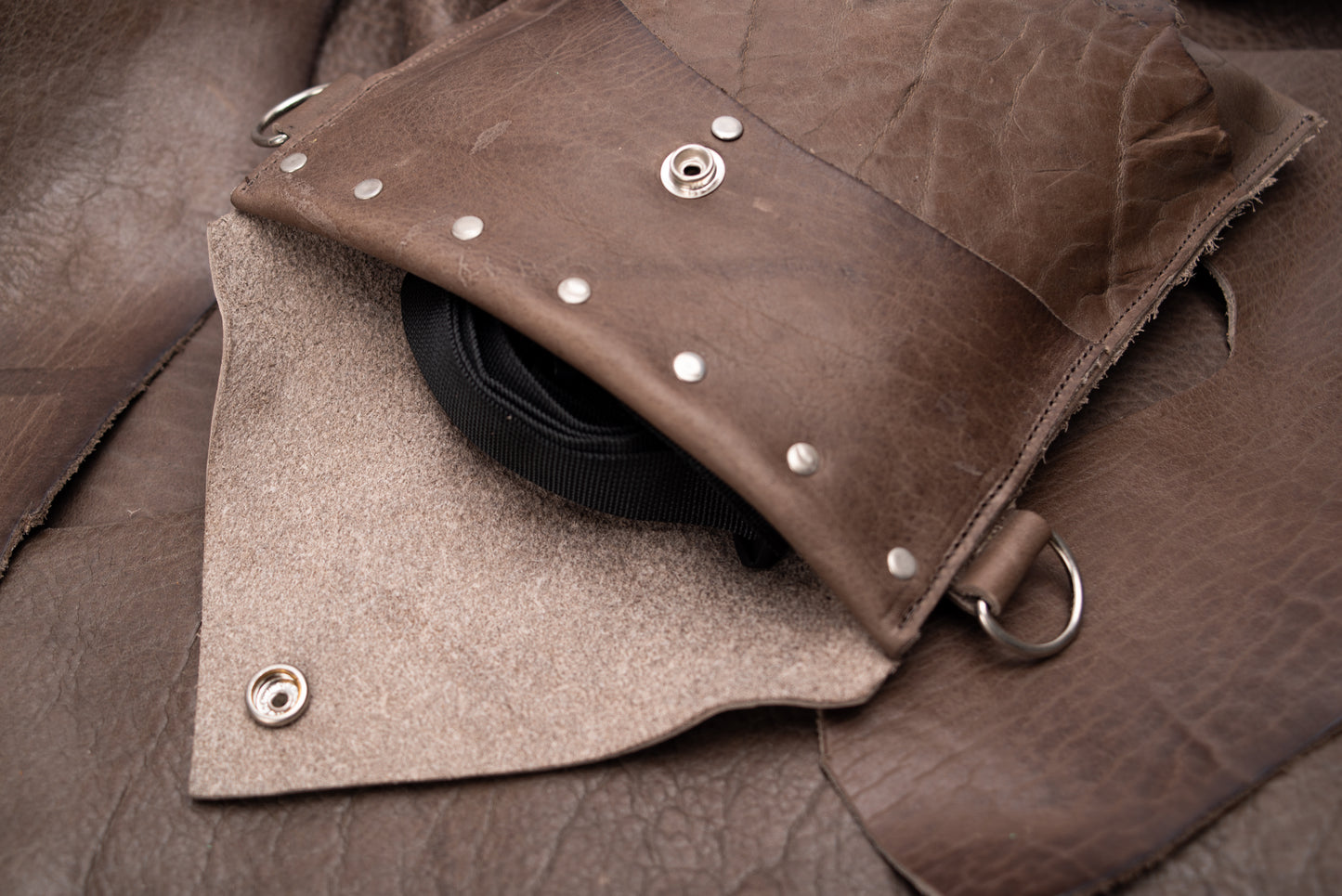 ‘Belly Pouches’ - Buffalo (Grey)