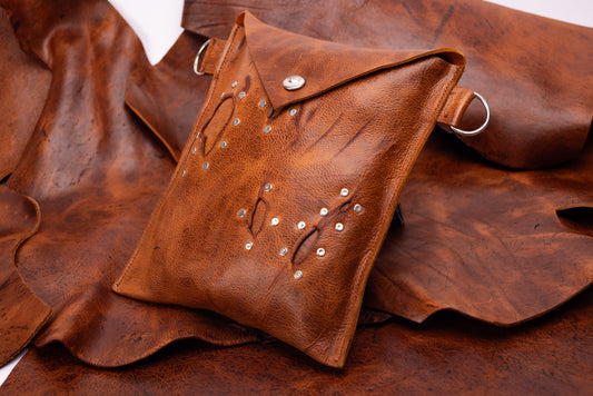 ‘Belly Pouch’ - Kudu Naked (Nutmeg)