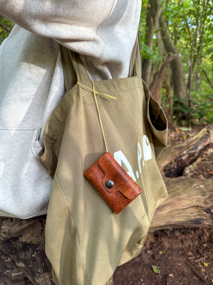 Spinal Cord Card Holder (Nutmeg)