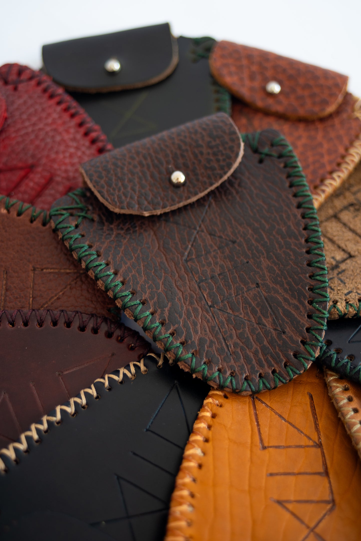Mini Pouch 1.1 (Wood Grain)