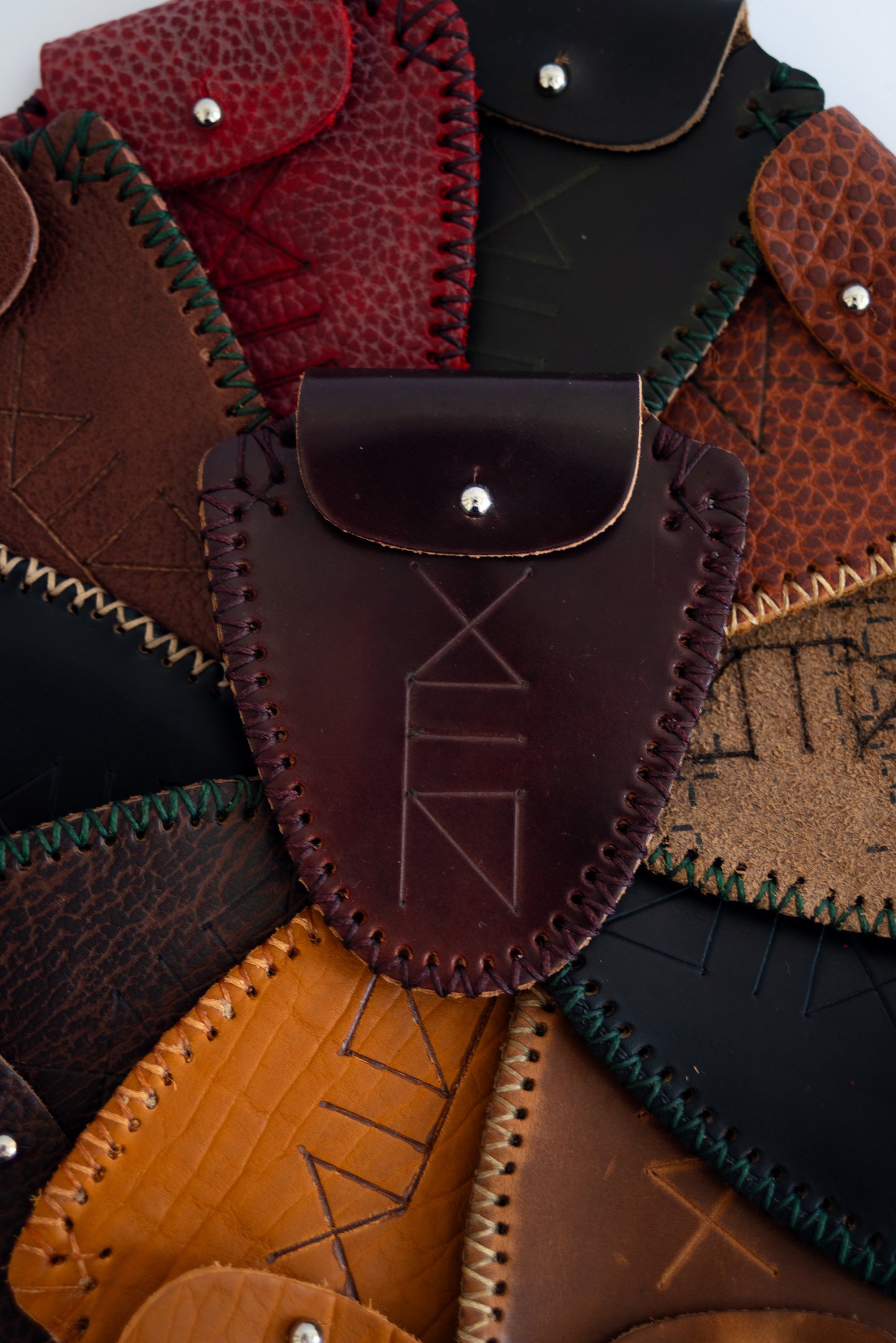 Mini Pouch 1.1 (Burgundy Muscle)