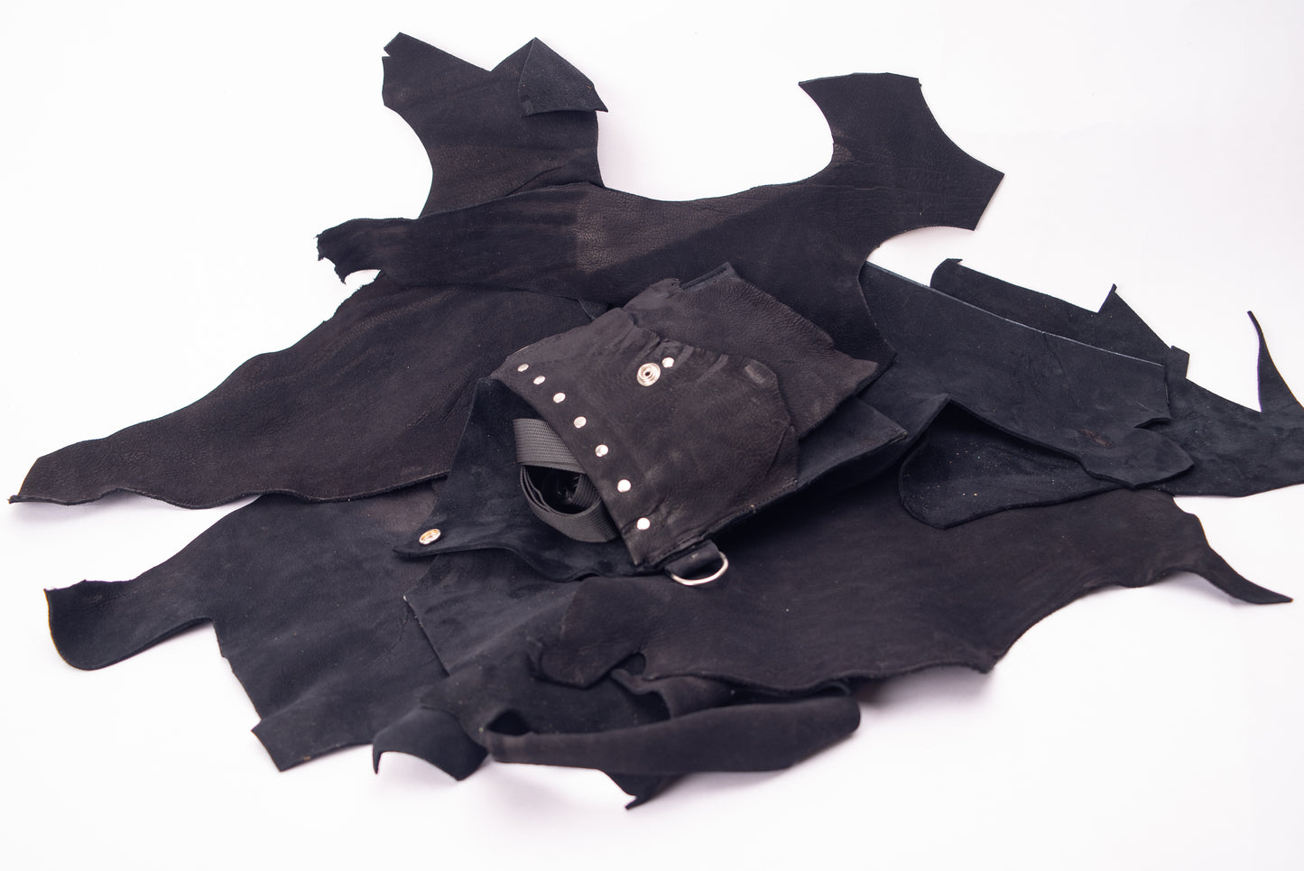 ‘Belly Pouch’ - Kudu Reverse (Black)