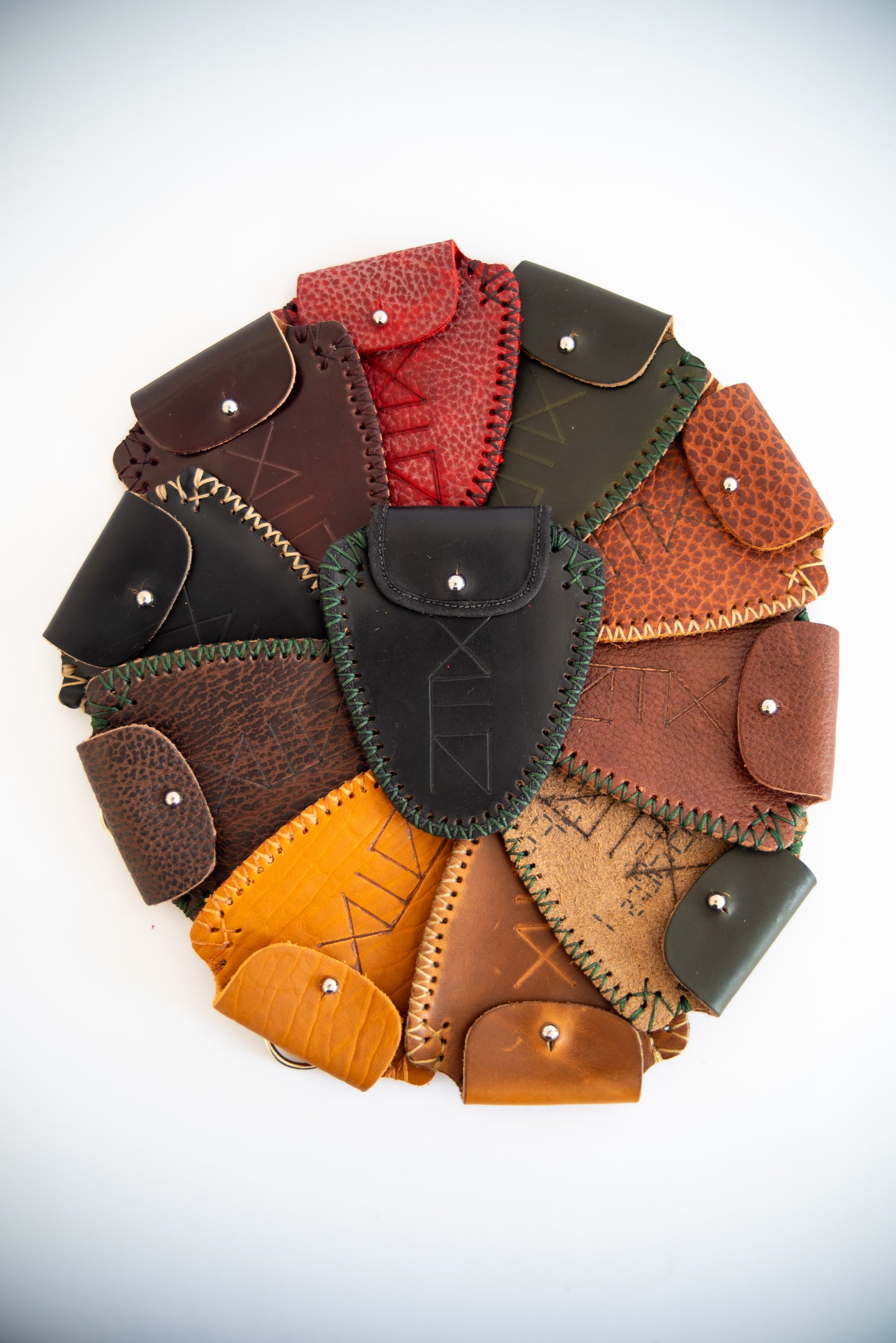 Mini Pouch 1.1 (Bordered Black)