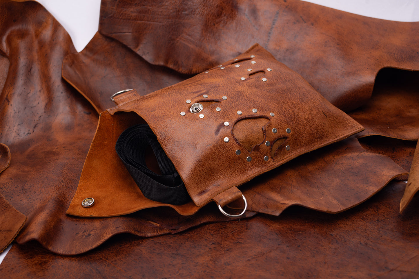 ‘Belly Pouch’ - Kudu Naked (Nutmeg)