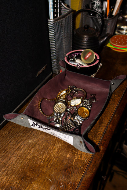 ‘Bits&Bobs Tray’ 1.0 (Vineyard Vine)