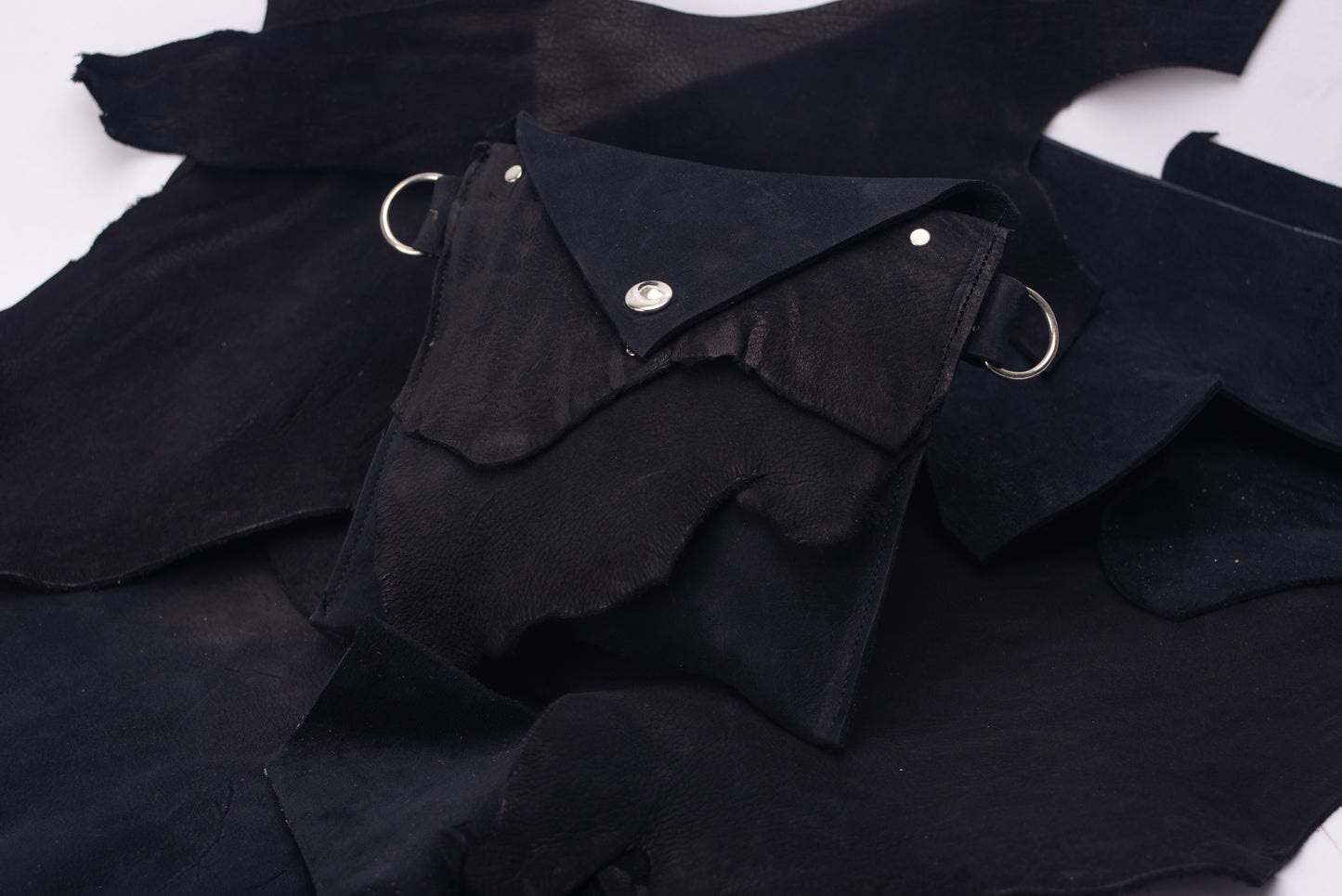 ‘Belly Pouch’ - Kudu Reverse (Black)